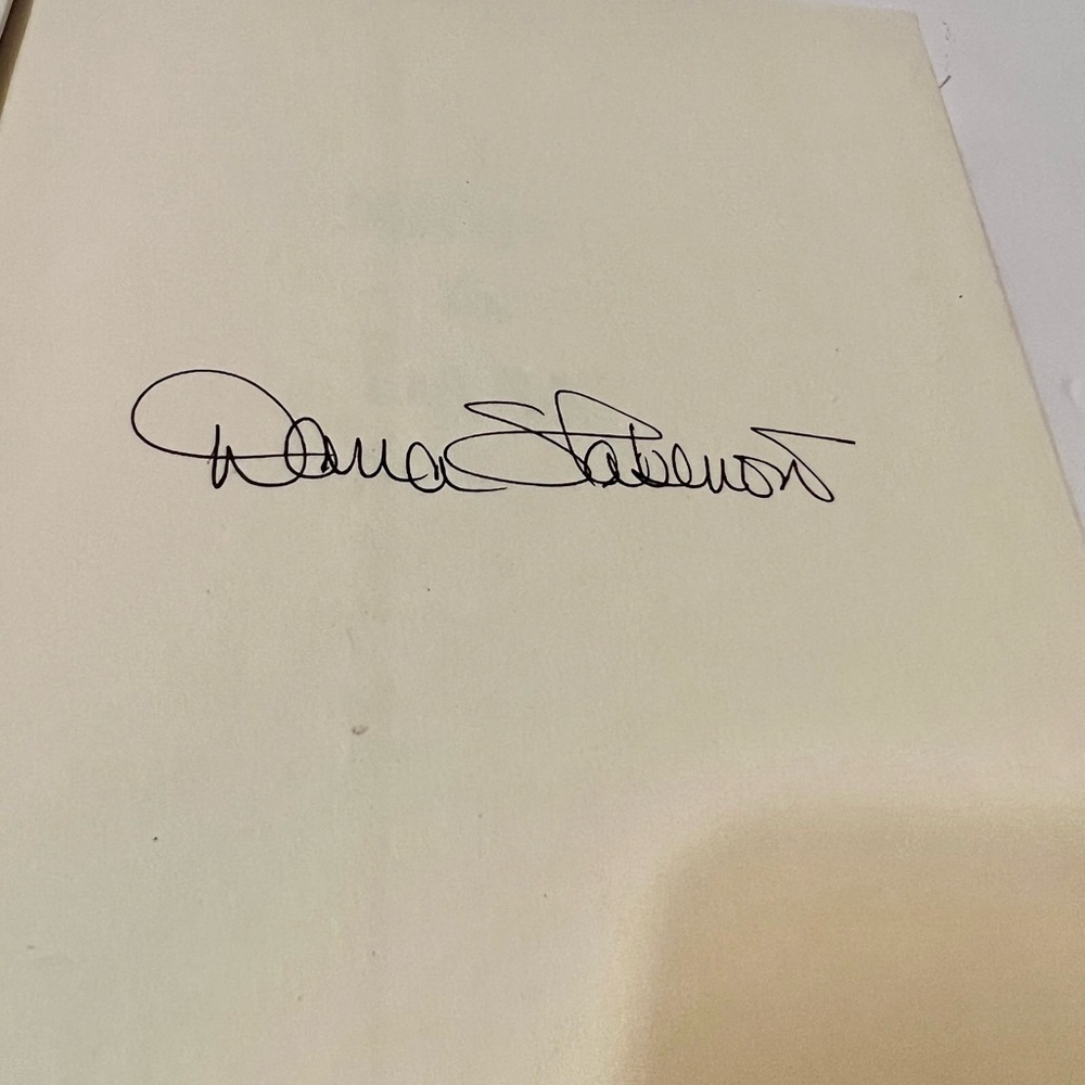 A Night Too Dark Dana Stabenow Signed 1st Edition Hardcover Kate Shugak Novel - Picture 2 of 7